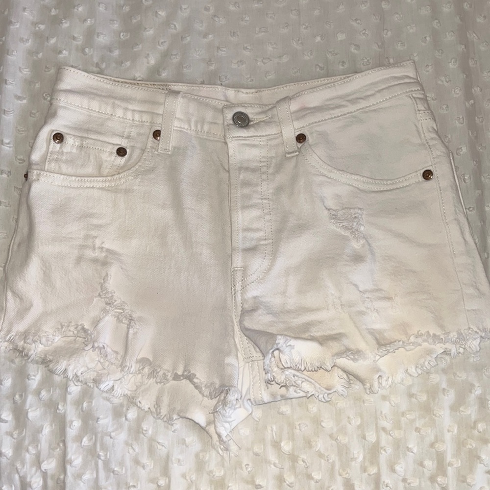 Levis 501 White Denim Shorts - image 1